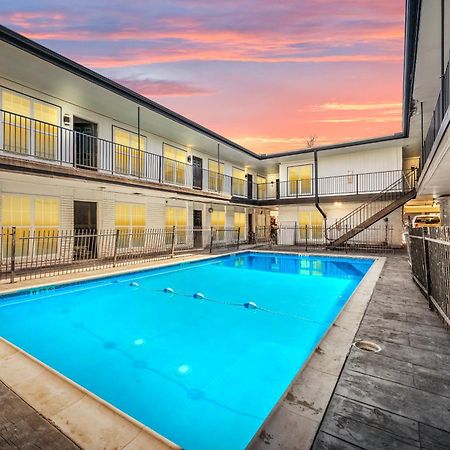 Comfortable 2Br Apt In Vibrant Houston Heights 외부 사진