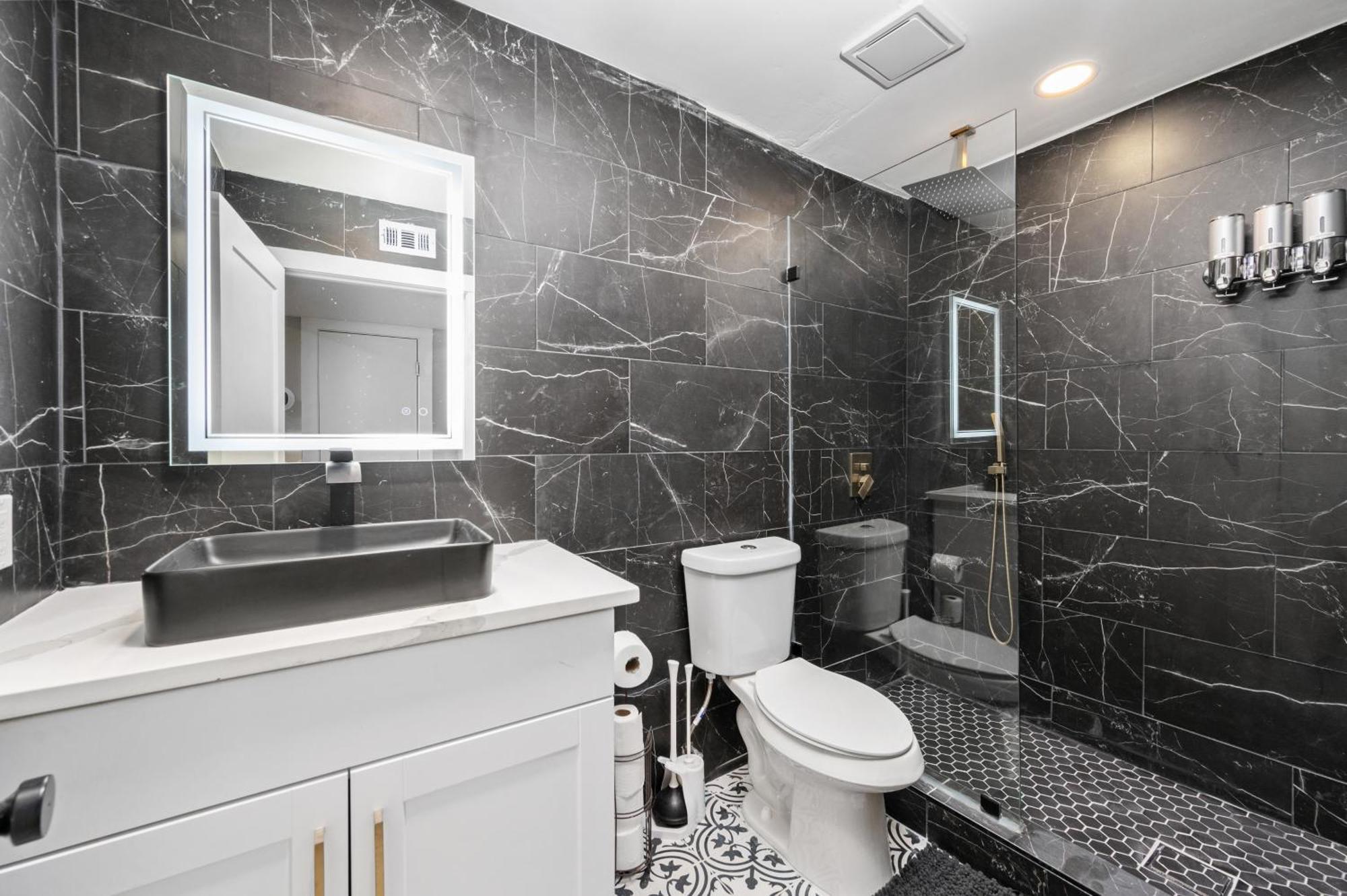 Comfortable 2Br Apt In Vibrant Houston Heights 외부 사진